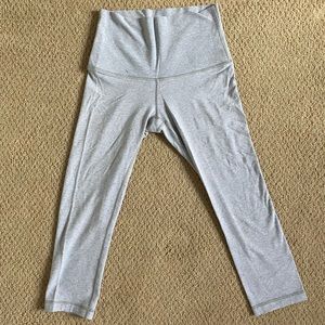 Lulu Lemon cropped light gray wunder under leggings